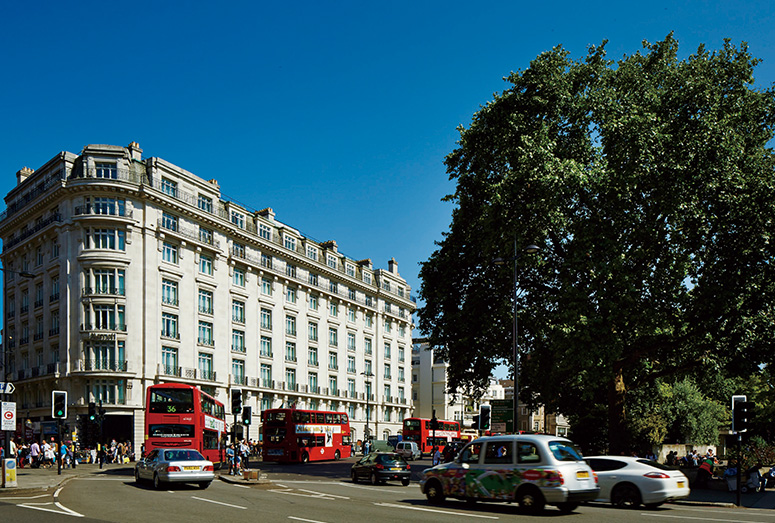 Photo of Marriott Park Lane Hotel in London..
